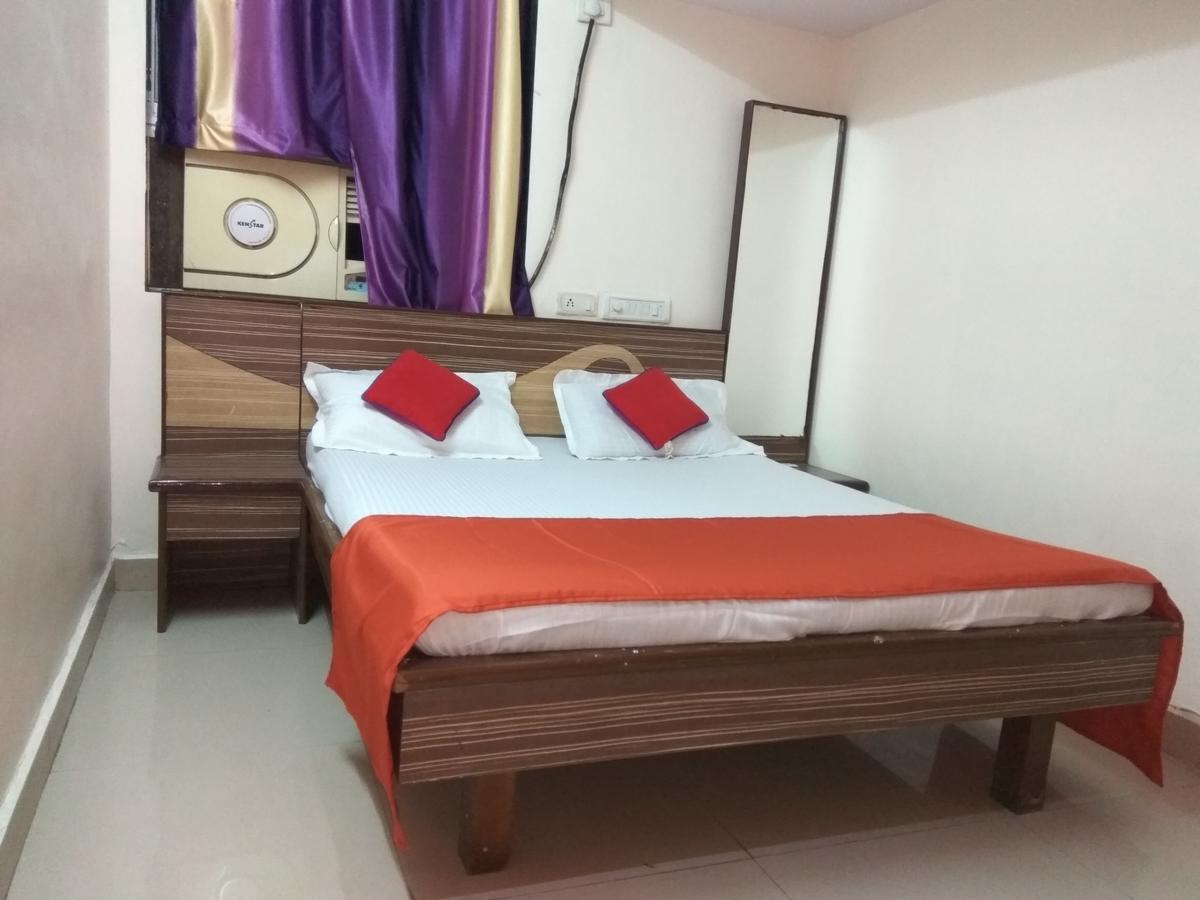 Hotel Shiva 潘韦尔 外观 照片